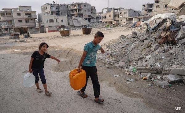 Gaza Engineer Uses Sunlight To Make Saltwater Drinkable